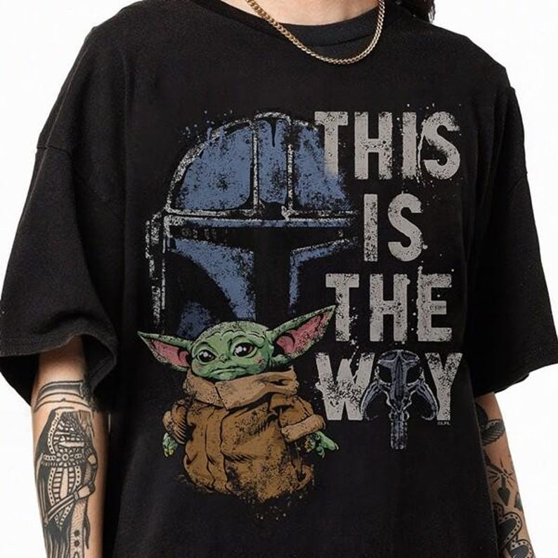 StarWars The Mandalorian and Grogu This is the Way Graphic T-Shirt, Retro Grogu Bounty Hunter Tee, Vintage 90s StarWars Fan Gift Shirt immagine 1