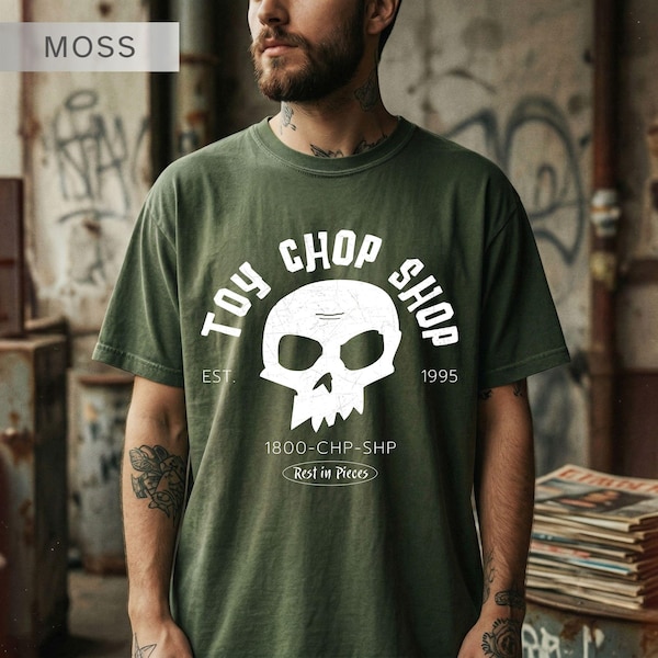 Toy Chop Shop Est 1995 Rest in Pieces Shirt, Theme Park Outfit, Distressed Punk Rock Badge Top, Alt Goth Streetwear Gift, Comfort Colors Tee