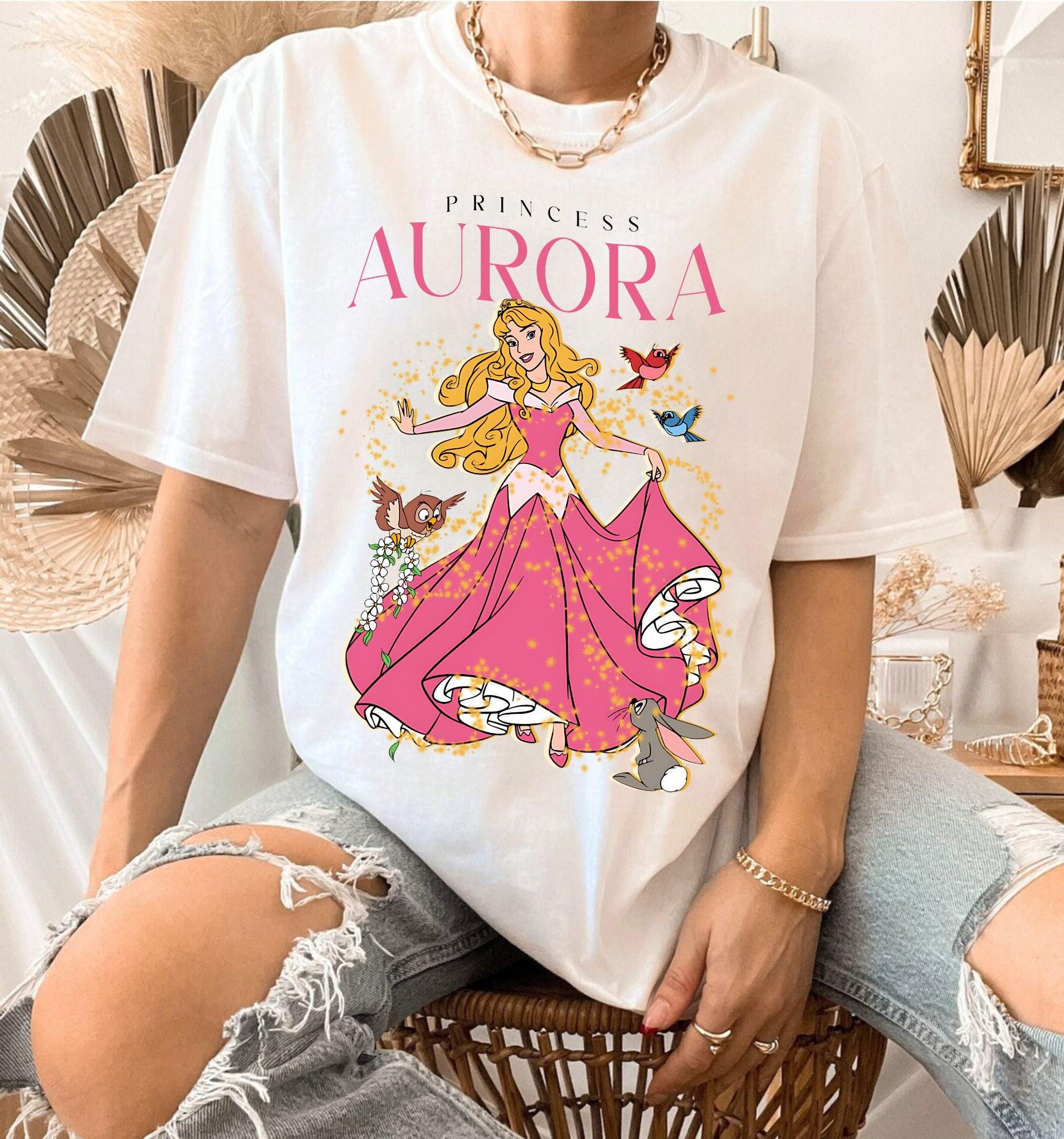ディズニーリゾート　眠れる森の美女　オーロラ姫　Tシャツ Amazon | ディズニー 眠れる森の美女 オーロラ Dare to Dream Tシャツ