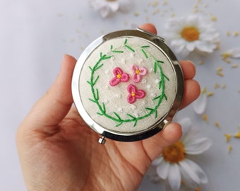 Floral Embroidered Compact Mirror, Floral Pocket Mirror, Gifts for Her, Gifts for Mom, Birthday Gift, Bridesmaid Gift, Makeup Mirror