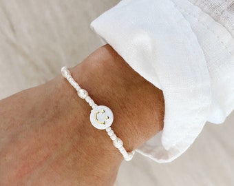 Freshwater pearl bracelet smiley minimalist filigree