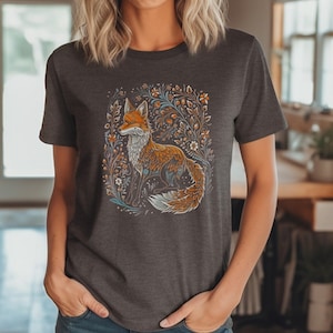 Vintage Cottagecore Fox Shirt, Forest Folklore Wildlife Tee in Fairy Grunge Aesthetic, Woodland Folk Art T-Shirt Gift Idea for Nature Lover
