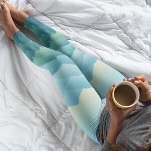 Mountain Yoga Leggings, Soft & Comfortable Workout Tights - Stylish High-Waisted Activewear for Women