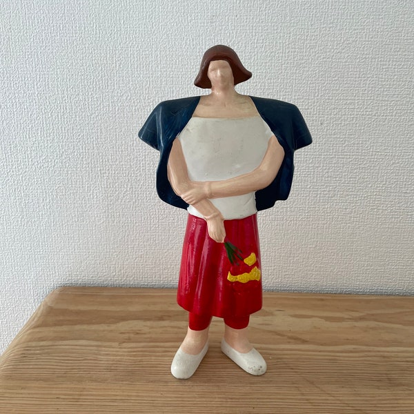 Woman statue L'Aquilone Italy vintage 80 Memphis Milano porcelain primary colors blue red yellow