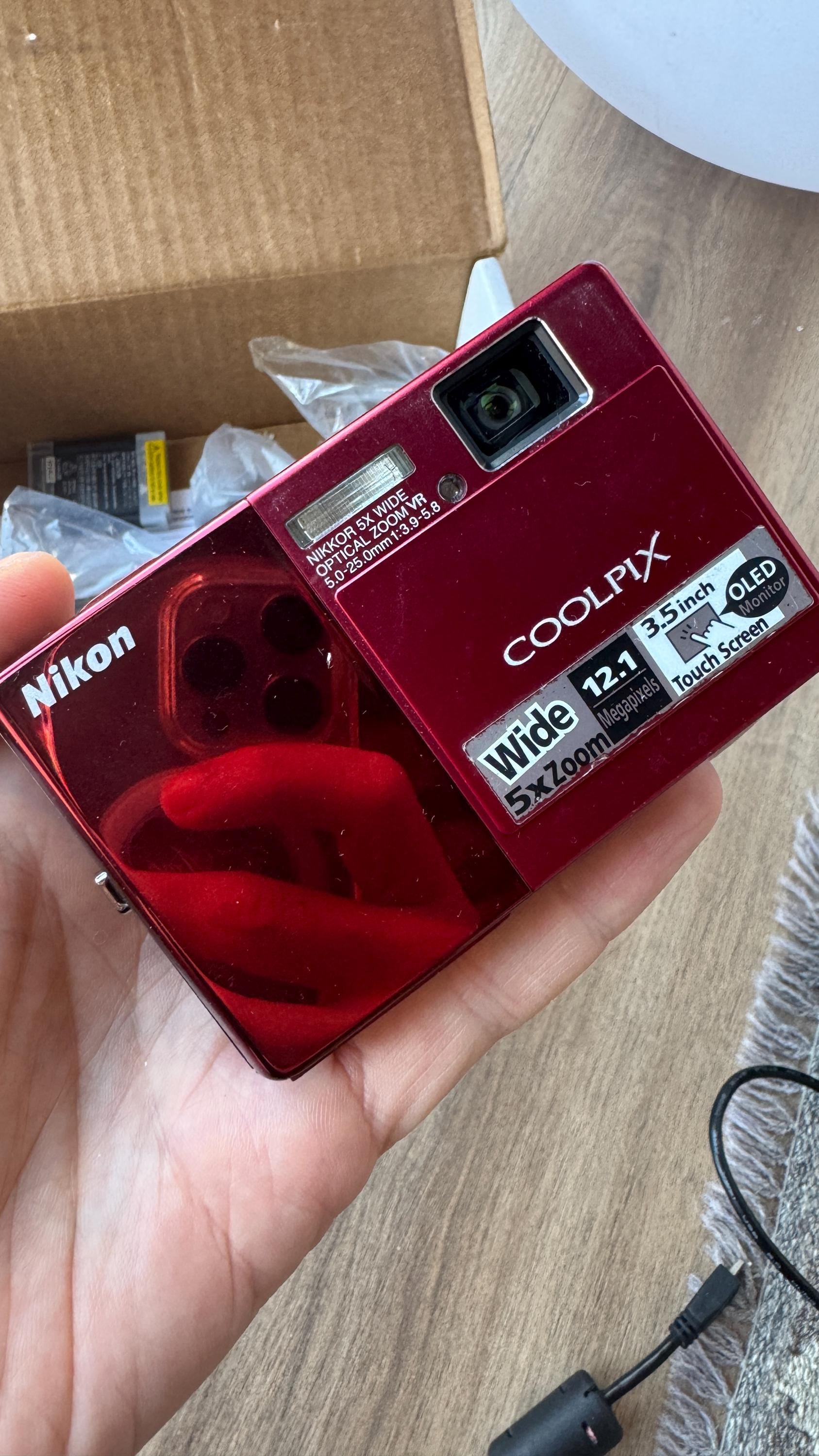 デジタルカメラ Nikon coolpix S70 RED Nikon CoolPix S70 Digital Camera (Red) 26189 B&H Photo Video