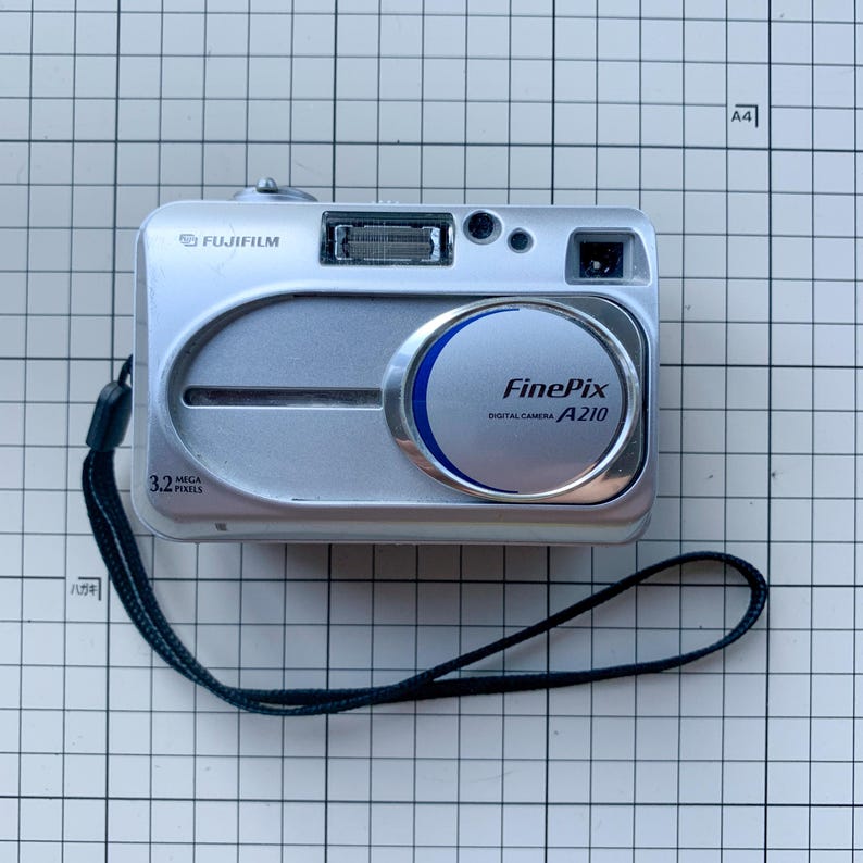 Fujifilm FinePix A210 – Appareil Photo Numérique 3,2 Mégapixels – Excellent état