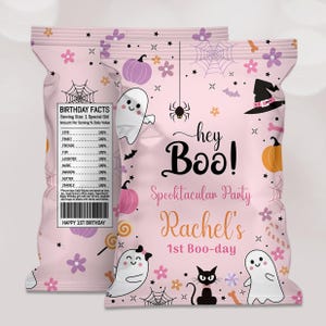 Dekoracje na imprezę urodzinową z okazji Halloween, etykieta na paczkę chipsów z możliwością edycji ducha, różowe, upiorne przyjęcie, Hey Boo, upominki na imprezę First Boo Day, B371