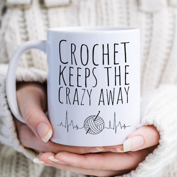 Mug pour garder les fous au crochet, cadeau amusant au crochet, cadeau de crochet, cadeau de fil de laine, tasse à café pour amateur d'artisanat, crochet,