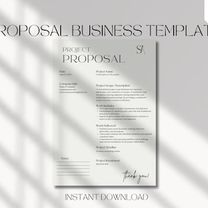 以下が含まれることがあります： 「プロジェクト提案」というテキストが上部に書かれた白黒のビジネス提案テンプレート。テンプレートには、プロジェクト名、日付、会社情報、プロジェクトスコープの説明、作業内容、納品物、プロジェクトタイムライン、プロジェクト投資に関するセクションが含まれています。