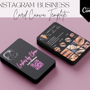 Könnte beinhalten: Schwarze Visitenkarten mit rosa Schriftzug "Lashes by Clara" und einem QR-Code. Die Karten zeigen Kontaktdaten und Bilder. Der Text "Instagram Business Card Canva Template" steht oben.