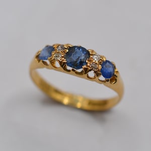 Antique Edwardian 18ct Gold Sapphire & Diamond Ring, UK Size K 1/2 (US Size 5 1/2)