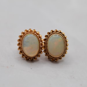 Vintage 9ct Gold Opal Stud Earrings