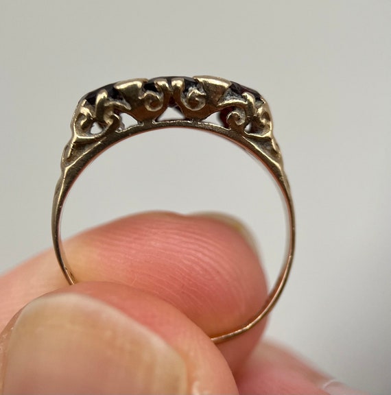 Vintage 9ct Gold Garnet Three-Stone Ring / Trilog… - image 9