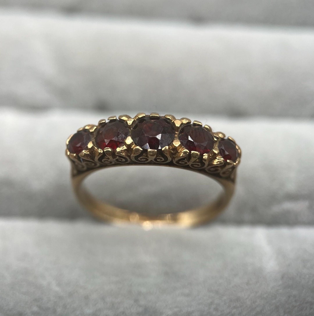 Vintage 9ct Gold Garnet Five Stone Ring Uk Size N 1 2 Us Size 7 Chunky