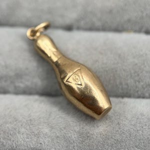 Vintage 9ct Gold Skittle/Bowling Charm