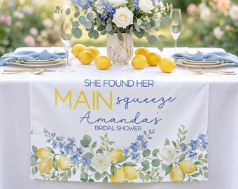 Brautparty Tischläufer Squeeze | Zitrone Brautdusche Dekor | Blaue Blumen Brautparty Dekor | Sie hat ihren Main Squeeze gefunden