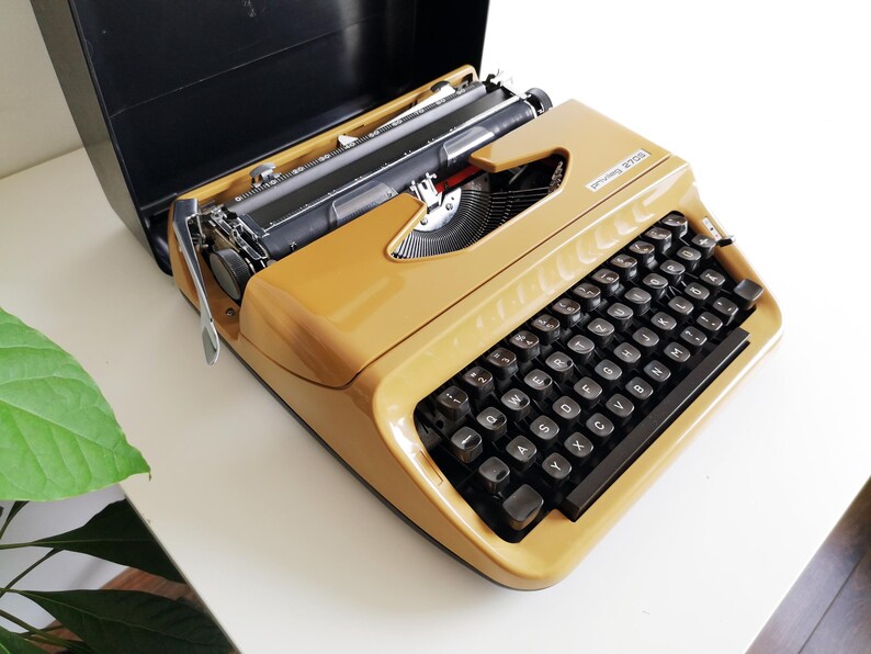 Cursive Typeface - Typewriter Privileg 270S, 1980s, Script - Etsy
