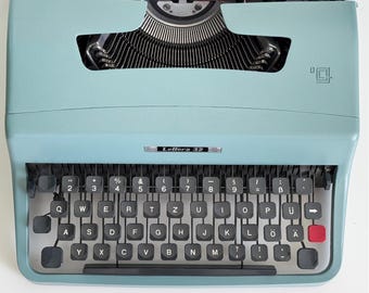 Olivetti Lettera 32 - Working Portable Typewriter – 1960s | US