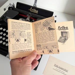 Erika 5 - Working portable typewriter, 1930s Black, Professionally maintained