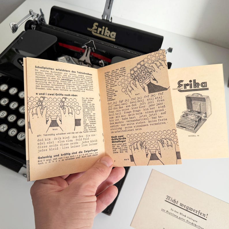 Erika 5 - Working portable typewriter, 1930s Black, Professionally maintained