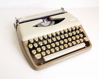 ABCポータブル - 実用タイプライター、1960年、ケース付き - Etsy 日本