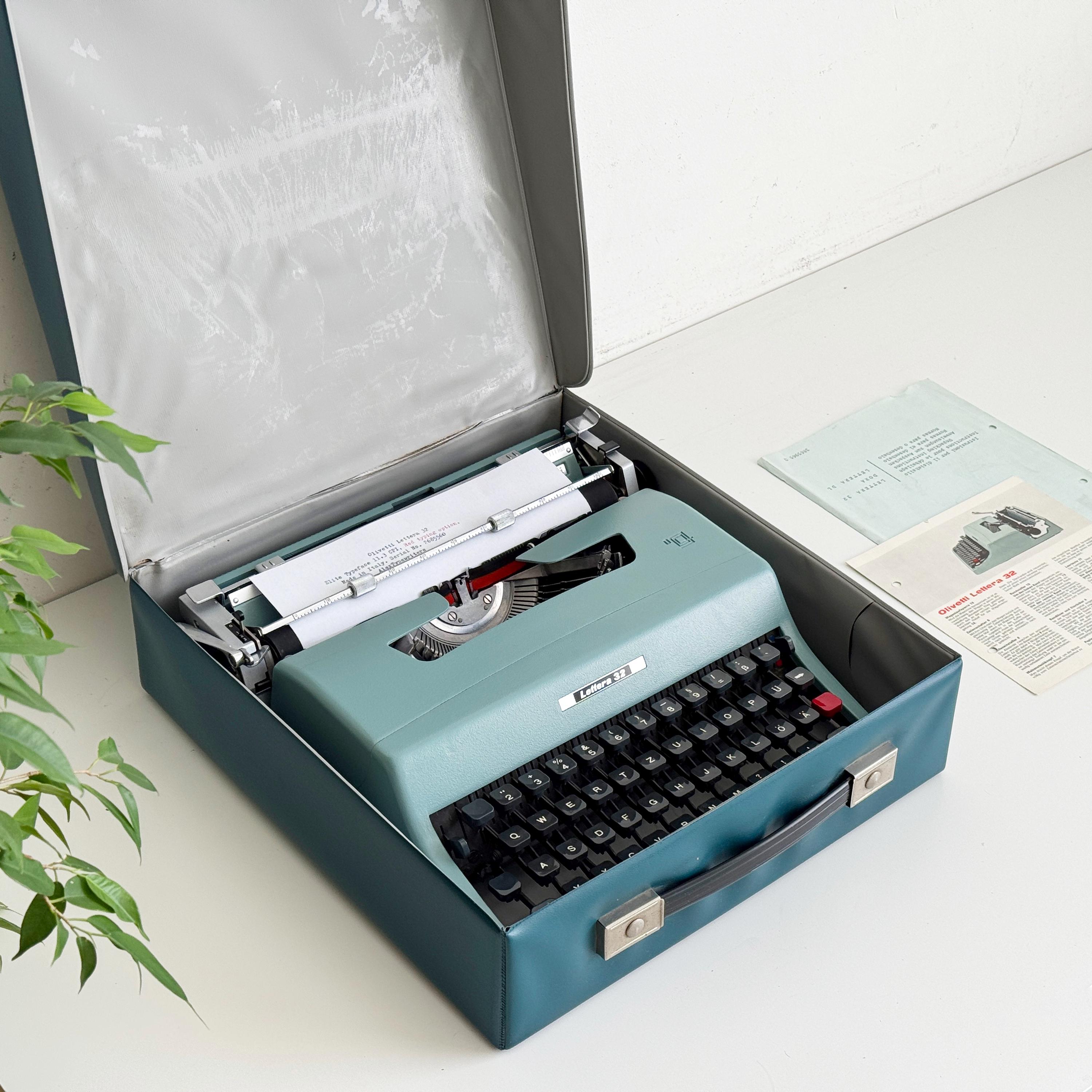 Olivetti Lettera 32 - Working Portable Typewriter – 1960s | US