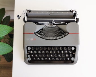 50% OFF!* Hermes Baby, a portable working vintage typewriter from the 1950s, very good condition, with case, unusual gift