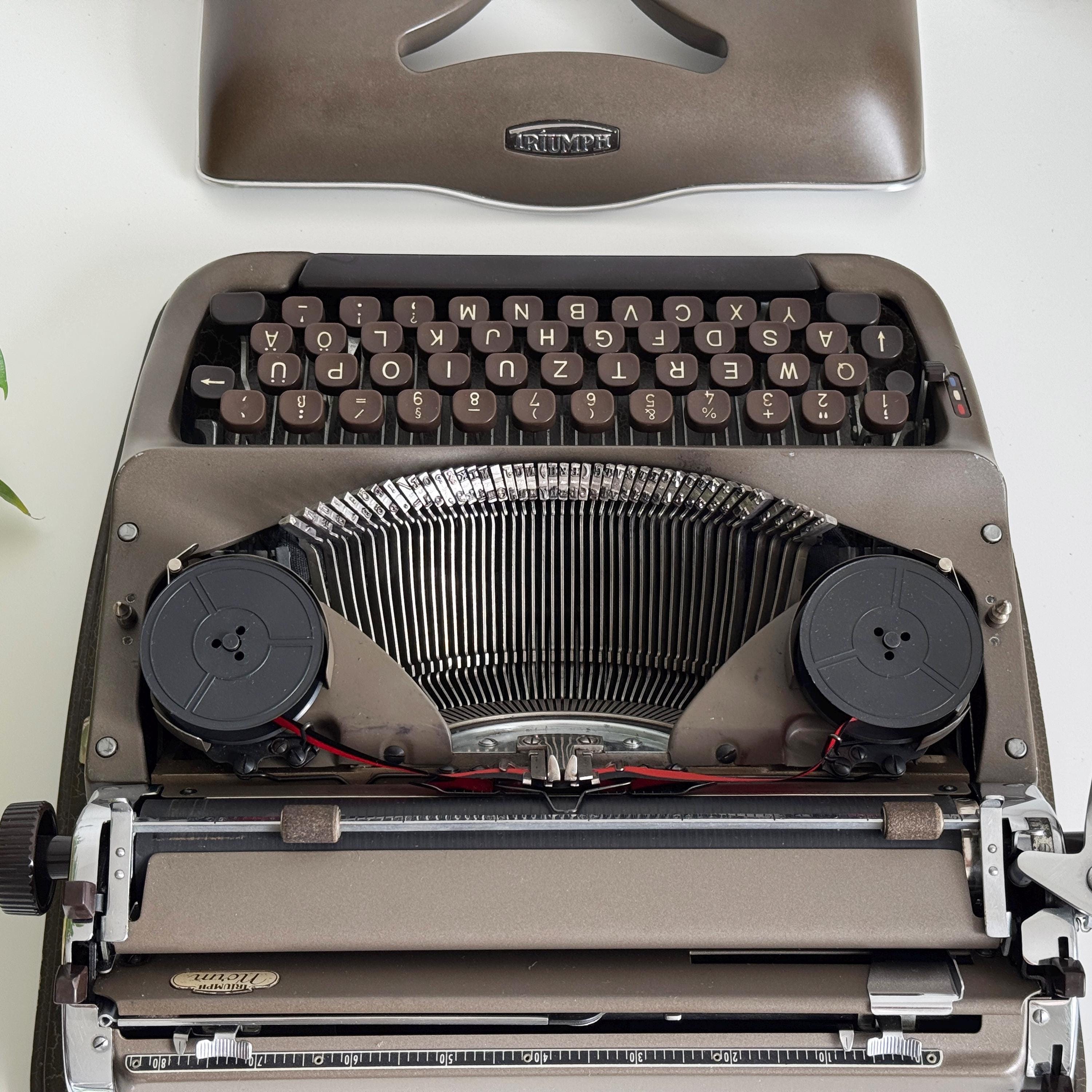 トライアンフ・ノーム・タイプライター - 1950年代製、動作確認済み