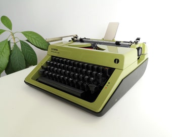 60% OFF! typewriter Olympia Monica De Luxe, from the 1970's. Vintage manual typewriter in Like New condition. Unusual gift.