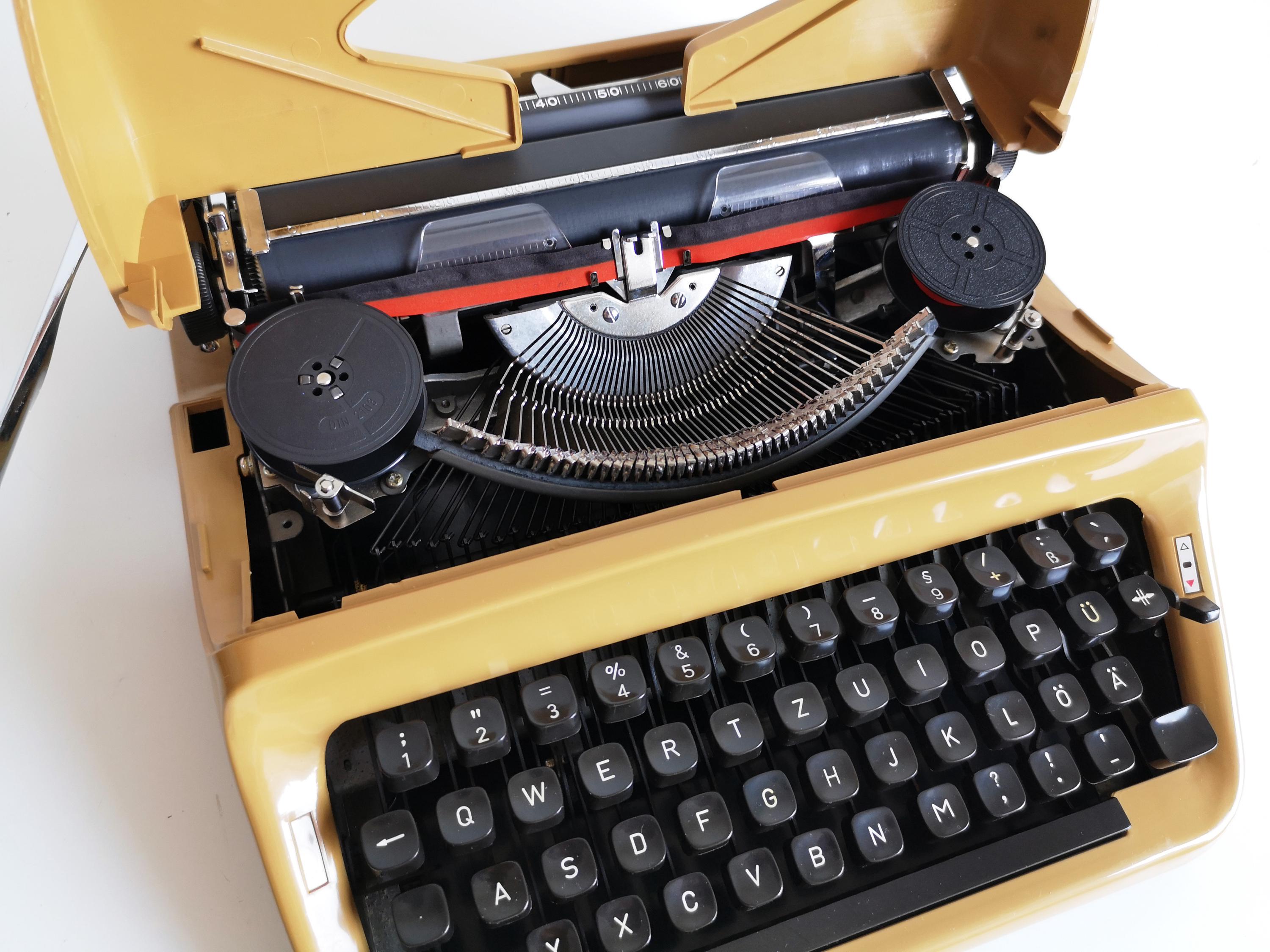 Cursive Typeface - Typewriter Privileg 270S, 1980s, Script - Etsy