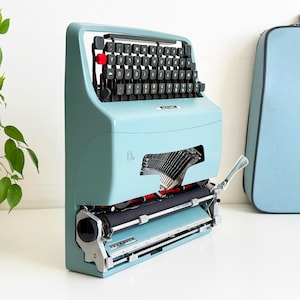 Olivetti Lettera 32 - working Portable Typewriter – 1960s - read description | US Import Fees Paid