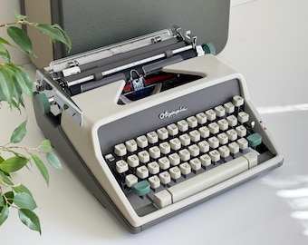 Máquina de escribir Olympia SM7 / Tipografía Elite / Años 60 / Totalmente revisada / Estuche original