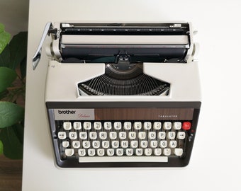 70% OFF! Brother De Luxe Tabulator, Portable Manual Typewriter, Vintage from the 1970s, Unusual gift.