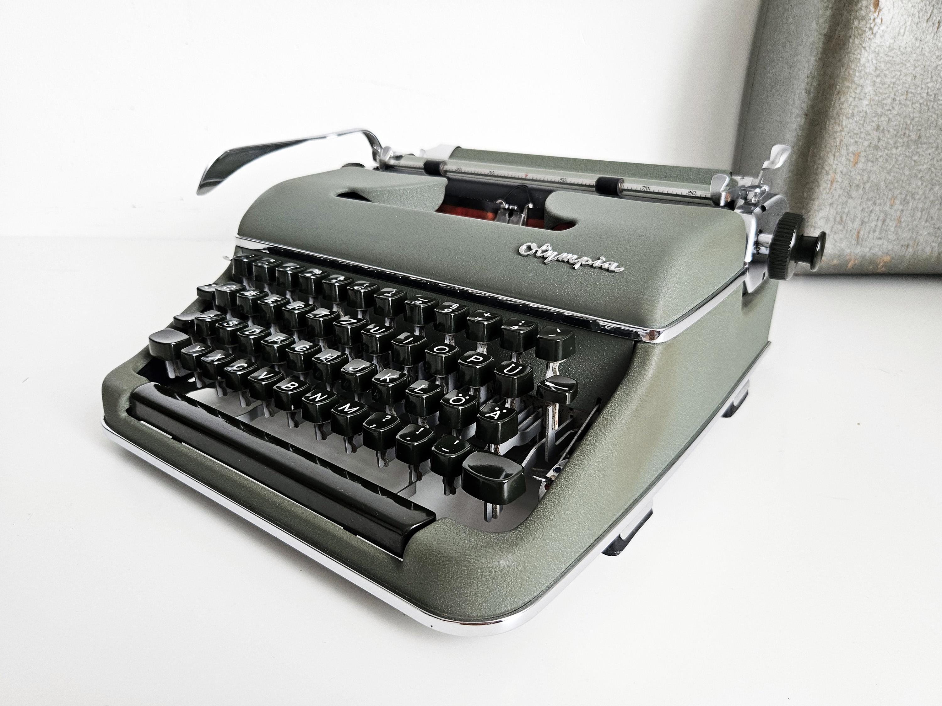 Olympia SM2 - 動作するタイプライター：1950 年代、すぐに使用可能