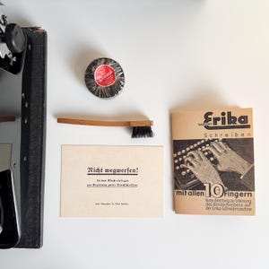 Erika 5 - Working portable typewriter, 1930s Black, Professionally maintained