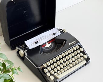 Olympia Splendid 33 - ドイツ語キーボード - 新品リボン（黒＆赤