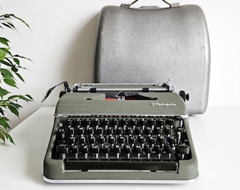 Olympia SM3 Vintage Typewriter With Original Case, Portable Manual