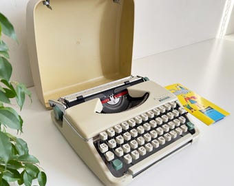 ABCポータブル - 実用タイプライター、1960年、ケース付き - Etsy 日本
