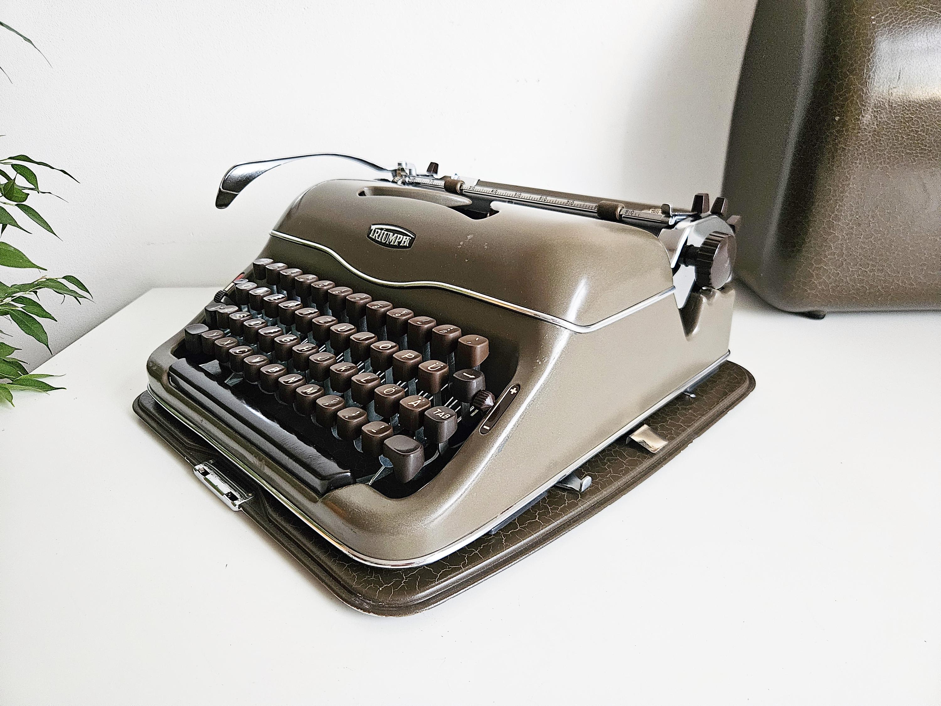 Triumph - 実用タイプライター：1950年代、専門家によるメンテナンス
