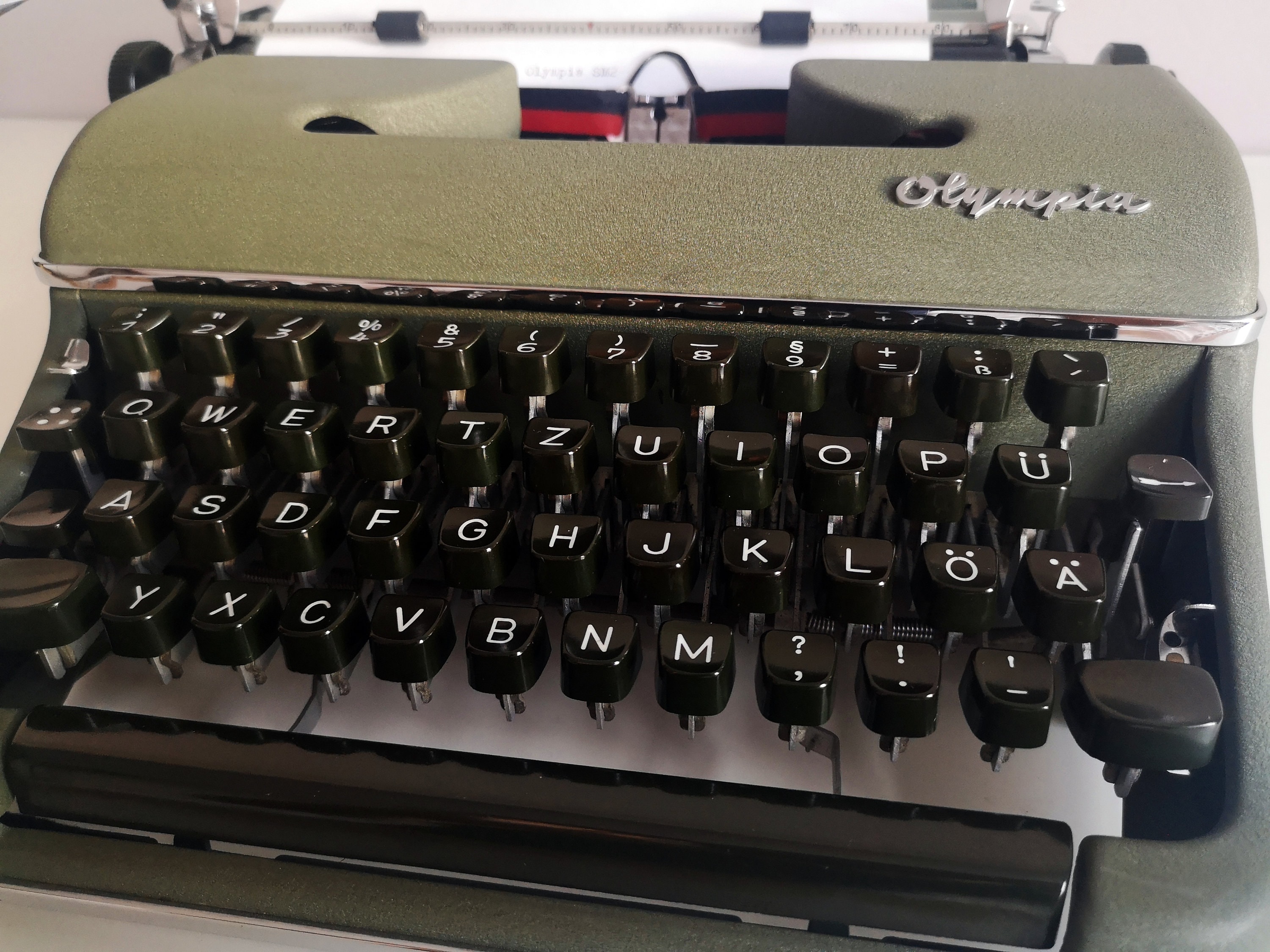 Olympia SM2 - 動作するタイプライター：1950 年代、すぐに使用可能
