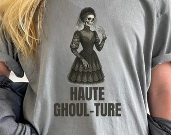 Koszula Haute Ghoul-Ture | Modna koszulka z gotyckiego szkieletu | Koszulka na Halloween w komfortowych kolorach | Koszula w stylu vintage | Estetyka horroru