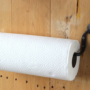 Porta-toalha de papel forjado à mão