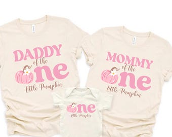Camisetas de primer cumpleaños de nuestra pequeña calabaza, camiseta de cumpleaños de otoño para niña, temática de calabaza rosa, camisetas familiares a juego para el primer cumpleaños, regalo