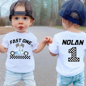 Personalisierte Fast One Geburtstag Shirt, Rennauto 1. Geburtstag Shirt, Benutzerdefinierte 1. Geburtstag Shirt Familie, Rennwagen ersten Geburtstag Outfit