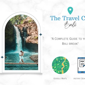 Può includere: Una coppia si trova su un ponte di legno sopra una cascata in una lussureggiante giungla verde. Il testo "The Travel Co Bali" è visualizzato sopra l'immagine, insieme alla frase "A COMPLETE GUIDE TO YOUR BALI BREAK". Sotto l'immagine, ci sono due icone: un'icona di mappa etichettata come "GOOGLE MAP'S" e un'icona di telefono con un documento PDF al suo interno, etichettata come "INSTANT DOWNLOAD".