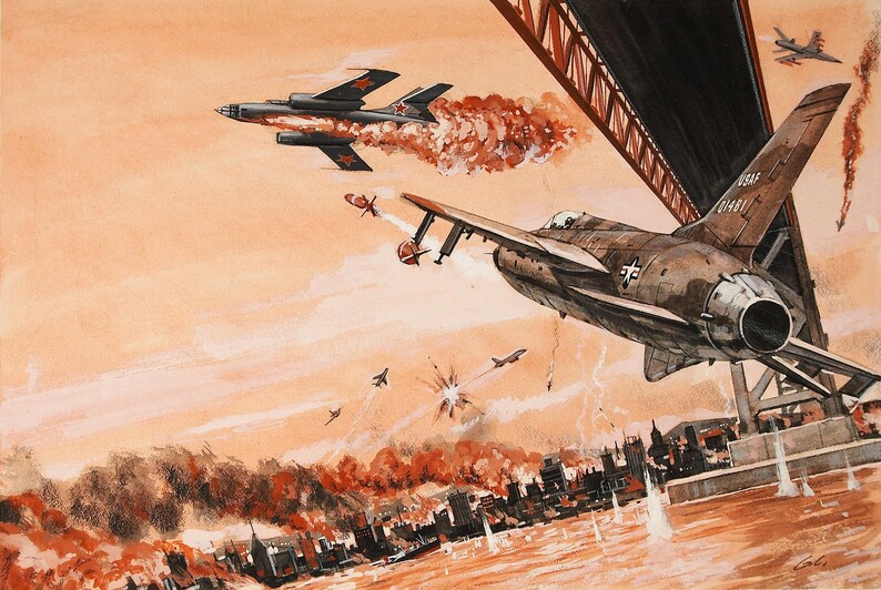 Op de afbeelding: Een illustratie van een militaire sc&egrave;ne met straaljagers en explosies. Het kunstwerk toont een brug en een skyline die worden aangevallen, met verschillende vliegtuigen in de lucht en rook in de lucht. Het kleurenpalet wordt gedomineerd door warme tinten.