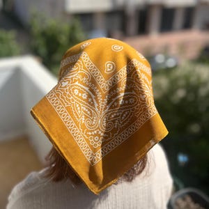 100% cotton paisley bandana,Headbands Scarves Scarf Neck Wrist Band Tie Discount Face Cover and Stylish Face Mask.Yellow bandana!