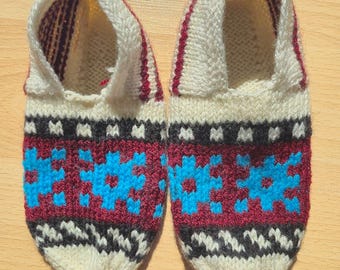 Pantuflas de lana hechas a mano: pantuflas de punto, botas de interior cálidas y cómodas.