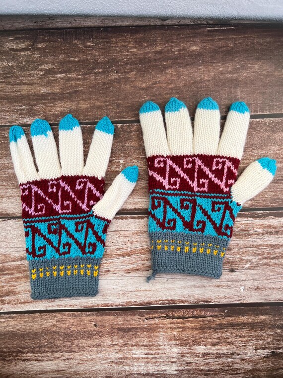 Hand-knitted Gloves | Colorful Fair Isle | Scandinavian Patterned