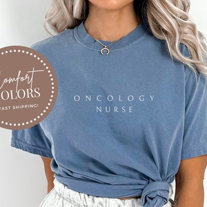 Comfort Colors® Floral Cancer Nurse Shirt Onkologie Krankenschwester Shirts Onkologie Nursing Tshirt Cancer Awareness Geschenke Kampf Krebs Geschenk Krankenschwester Geschenk